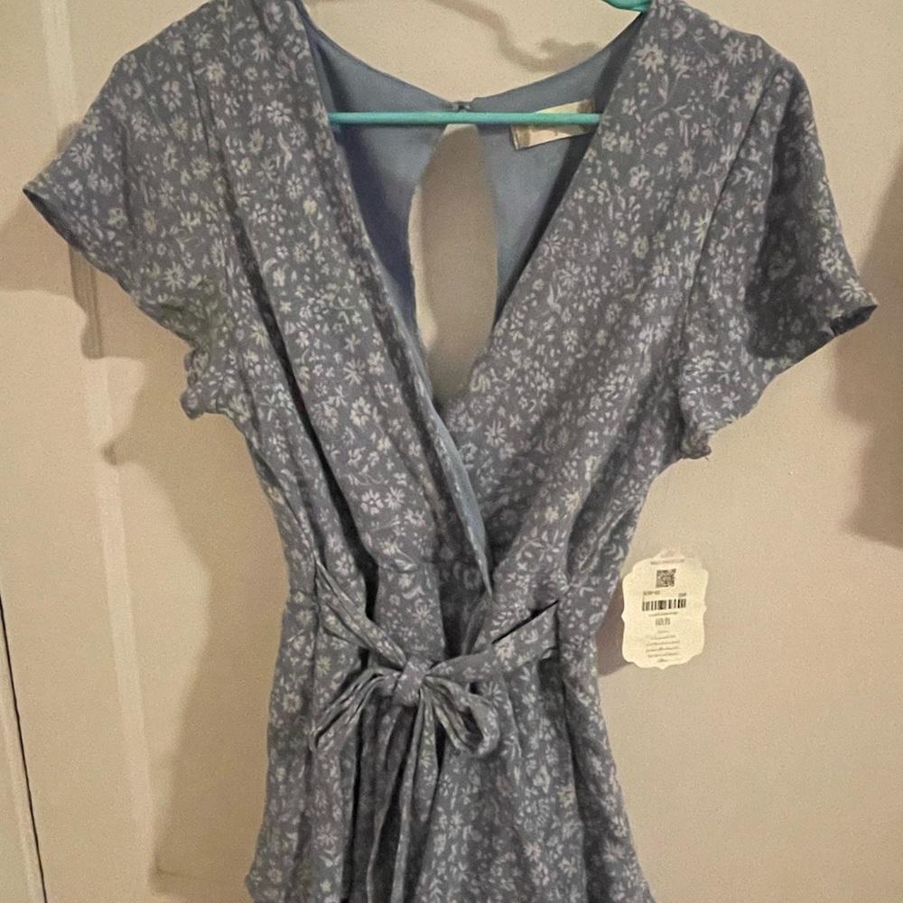 Altar’d State tie-front ruffle romper - S